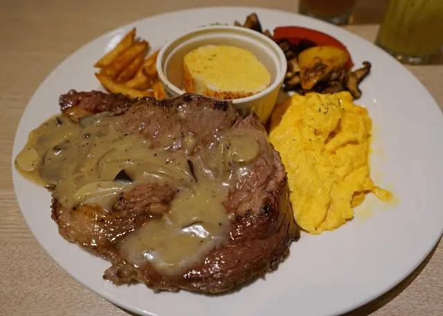 [美食特輯] 新竹大遠百商圈 2017美食特推!
