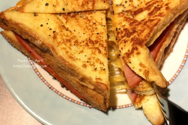 [台中]好事發生Function House--個性小店、巷弄內咖啡廳，咖啡、三明治、輕食，有免費WIFI唷@五義街 北區 中國醫