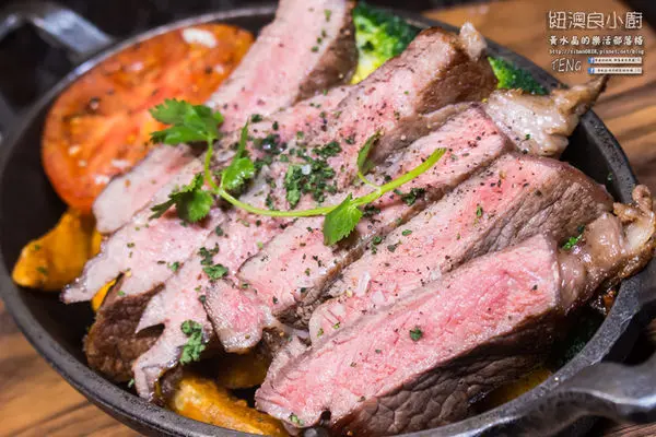 紐澳良小廚【信義世貿店】|台北信義世貿美食美式餐廳；一個大份量需分享的餐點概念，一定要帶上朋友才吃得完XD。