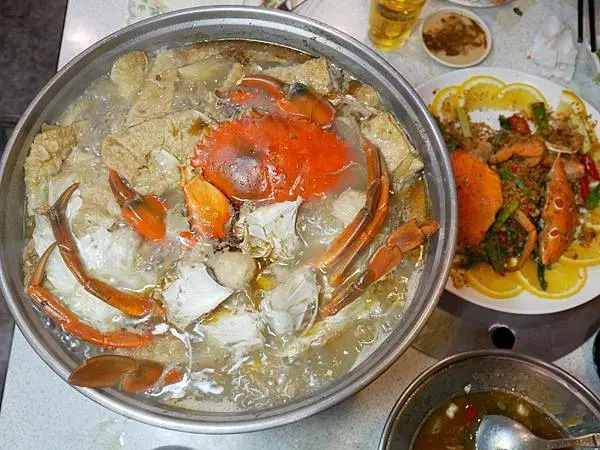 極椎！【新莊/美食】新莊最特別的海陸版薑母鴨吃過沒？鮮甜濃郁湯頭好喝到停不下來~鮮-薑母鴨 熱炒