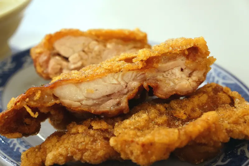 CP值很高的便當店 香酥無骨炸雞腿好好吃呀-京棧便當店@捷運松山站@饒河街觀光夜市