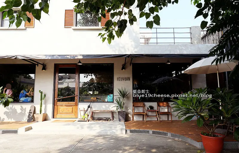 【雲林虎尾】後院houyuan-四十年老屋咖啡館.舒適的空間及庭院.菩提老樹.廢棄木材.老屋紅磚牆.藝文溫度.營造出鄉村工業風.虎尾推薦咖啡館.近虎尾科技大學