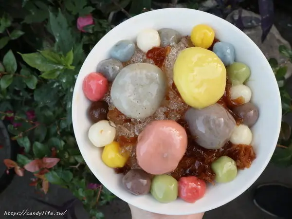 台中美食│蘇媽媽湯圓-台中店〃台中湯圓推薦，冬至必備！超繽紛彩色湯圓，近草悟道～              