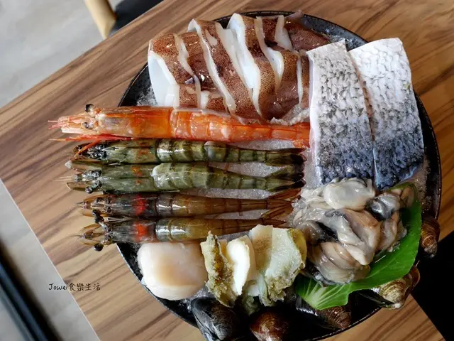 桃園 -- 牧石鍋物   海鮮品質優  大推主廚自製沙茶醬