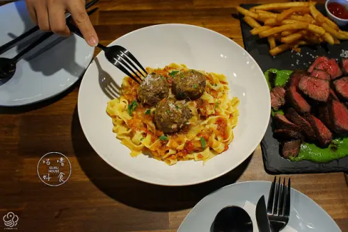 GURU HOUSE仁愛店-咕嚕好食 藏身大樓拍照超美工業風