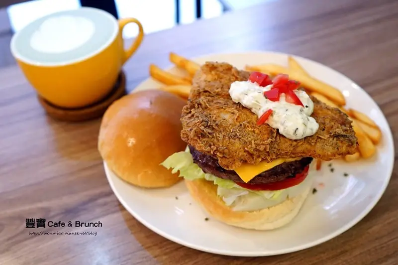 平價免服務費附免費插座  豐實Cafe & Brunch ✿ 新莊 / 早午餐 / 早餐 / 咖啡 / 輕食 推薦 (完整菜單 menu)