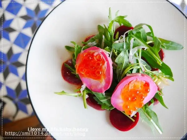 【台北美食】Toasteria Cafe 永康 Yong Kang 吐司利亞永康旗鑑店。多種起司搭配創意帕尼尼。道地地中海料理。永康街美食。東門捷運站