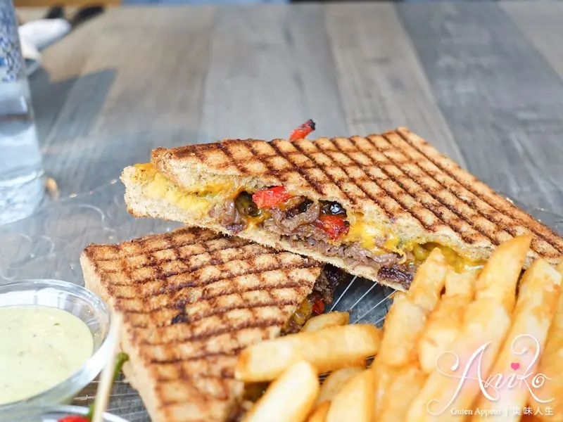 【台北美食】Toasteria Cafe 吐司利亞永康旗艦店。永康街人氣帕尼尼專賣～最有創意40種口味任你選 - ANIKO 艾妮可美味人生