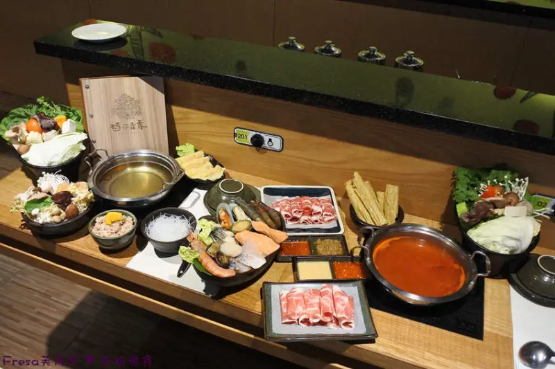 台南火鍋【瑪莎露露】仁德約會餐廳.清爽湯頭鍋物.海鮮拼盤夠新鮮│家庭聚餐│仁德美食 - Fresa芙芮莎♥莎旅憶食