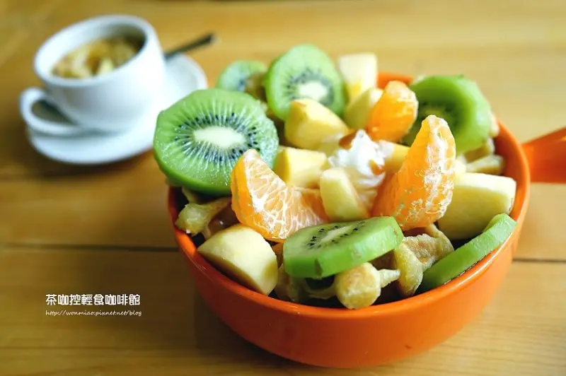 捷運唭哩岸站美食 ✿ 茶咖控輕食咖啡館 ✿ 下午茶 / 咖啡茶飲 / 咖啡豆 / 聚餐 推薦 (完整菜單 menu)