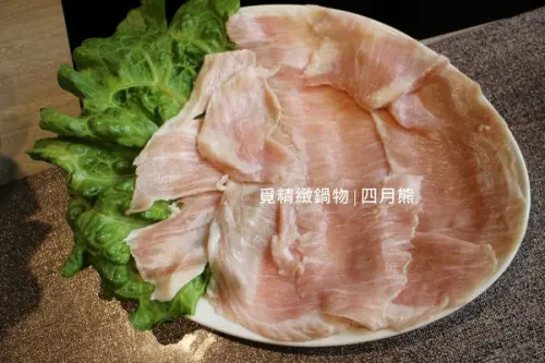 【吃】MIS SERIES覓精緻鍋物 新莊店 ∣ 夢幻裝潢拍照打卡推薦∣ 超司牛奶鍋超美味 -2017.03