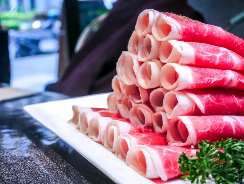 【新北火鍋推薦】新莊大份量火鍋｜覓 精緻鍋物｜吃巧也吃飽，17oz板腱牛滿足大胃王的挑嘴味蕾