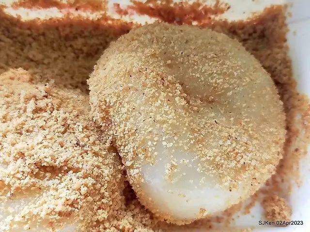 (新竹都城隍廟美食)「周家燒麻糬 」--- 花生與芝麻燒麻糬，多種吃法暗藏老闆的專業與用心!