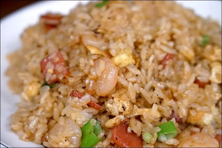 《捷運中和新蘆線/輔仁大學站/丹鳳站美食/新莊好市多周邊美食》輔大學生、下新莊人氣店~阿昌炒飯．炒麵