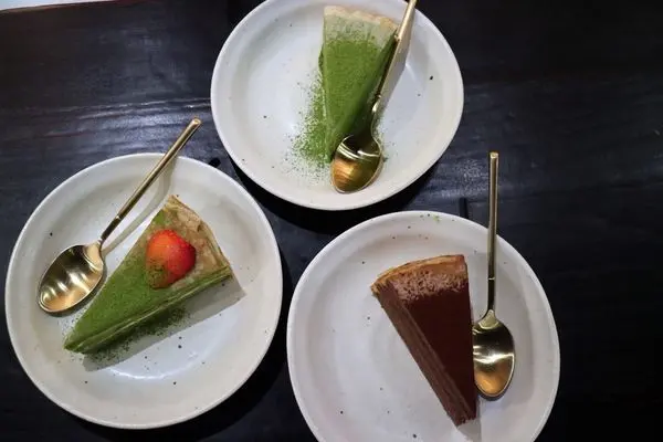 高雄前鎮區=<吃飽>先生sensei~千層蛋糕專賣店＊讓你的下午茶時光變得有態度＊迷失在這抹茶的世界=