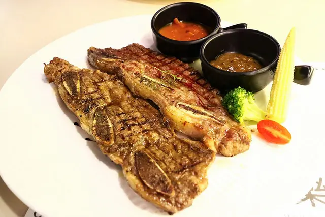 【宜蘭牛排】凱樂屋牛排館｜牛小排沙朗牛排義大利麵燉飯｜近宜蘭大學蘭陽女中