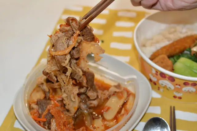 [食記] 新竹 小丼物。多樣化的外送便當新選擇--春川炒牛丼飯、蛋花豬肉丼飯、咖哩豬肉丼飯
