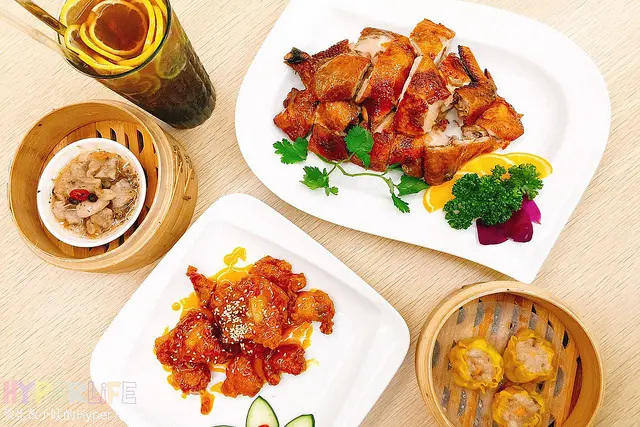 鋒師傅港式茶餐廳 - 台中大里鄰近工業區美食，中午或下班後來吃港式飲茶好去處！炸子雞&避風塘蝦讓人食指大動、港點好吃不膩口，料好實在的廣東炒麵還可以同時吃到二種口感實在驚艷啊～