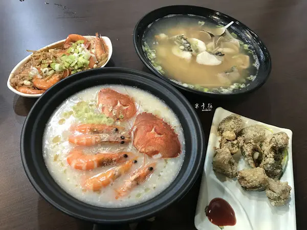 【高雄/食﹡左營】平民的超澎派海鮮粥．鮮記螃蟹海鮮粥(左營店)