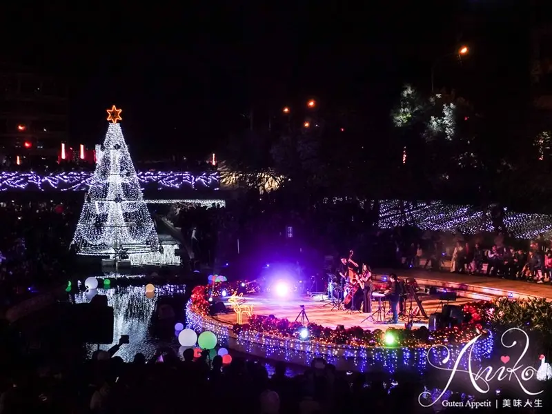【台中景點】柳川藍帶水岸。全台首座水中聖誕樹！夢幻登場 - ANIKO 艾妮可美味人生