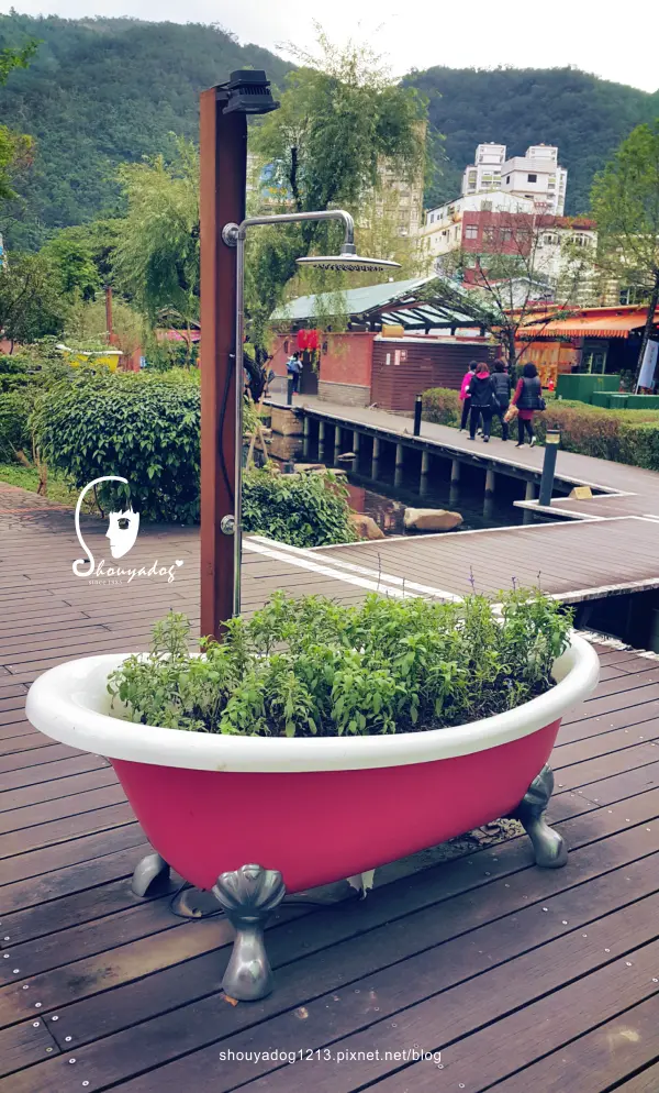 【觀光景點】來給小魚吃吃你的腳皮 湯圍溝溫泉公園 in宜蘭        
      