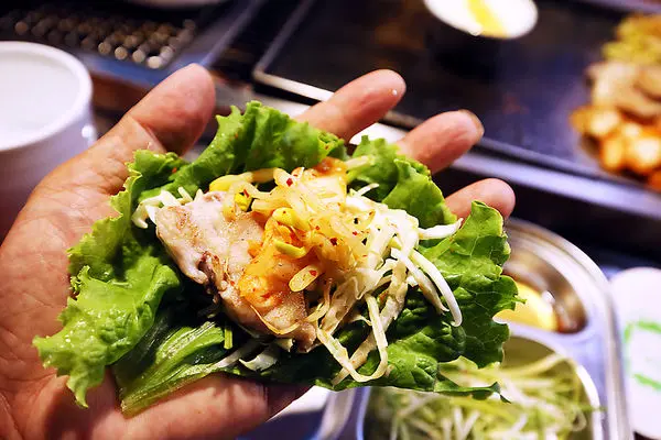 VEGE TEJI YA 菜豚屋－台中店~美味不膩的生菜包肉(愛評體驗團) 