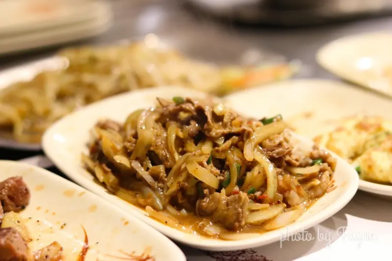 |台北松山‧食| 民生社區平價美味鐵板燒《千繽鐵板燒》茹素者也適合/菜色選擇多/新東街美食