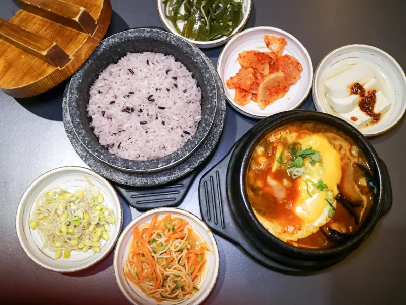 【高雄楠梓】高雄大學周邊美食 玉豆腐韓國家庭料理 家樂福楠梓店