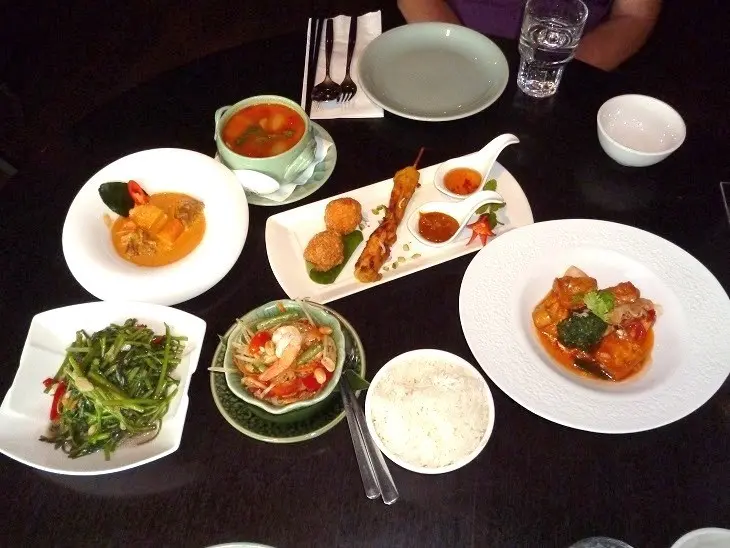 這家店的泰式料理令我驚艷-新光三越A4香茅廚泰式餐廳体驗心得              