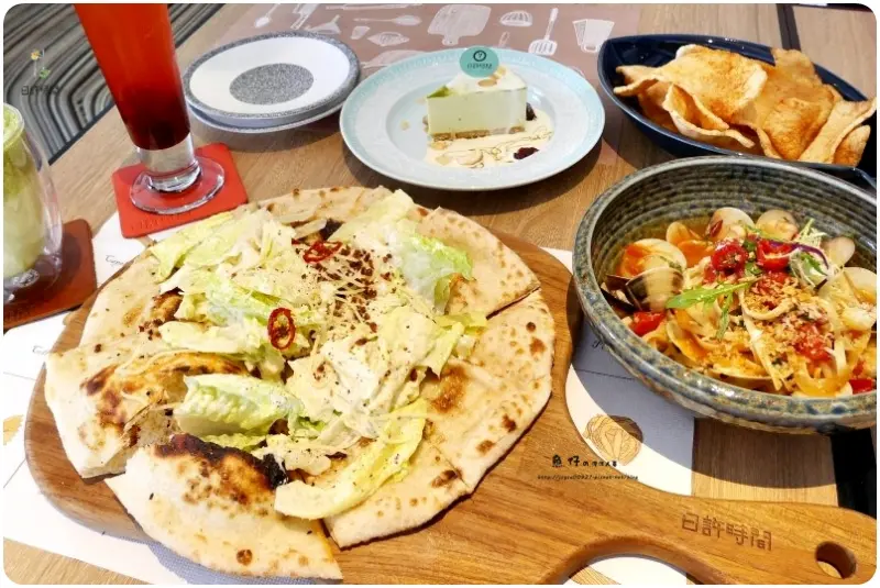 【體驗團】台中.北區︱日許時間。歐風小物精心佈置，少女心熱點面牆搶拍中...供應披薩、義大利麵、燉飯對身體無負擔的餐點