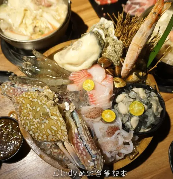 宜蘭美食【湯蒸火鍋】巨無霸超猛海鮮鍋‧超值的嫑嫑的!!