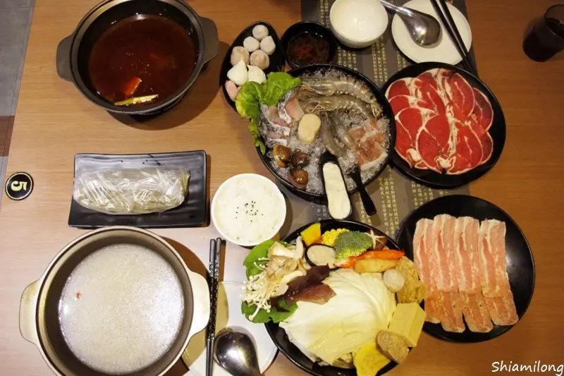 【台南】安平區 ★ 老城門洞-重慶麻辣鍋-台南安平店 - 香醇口感、香氣濃郁的醉湯讓蝦米一喝就愛上了