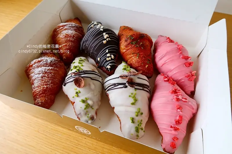 【台中北區】八月堂 殿堂級可頌台灣首店！六款可頌口味,有甜有鹹,大家各有所好,每日限量哦！可以單買也可湊禮盒,每人限購一盒！中友百貨B2！