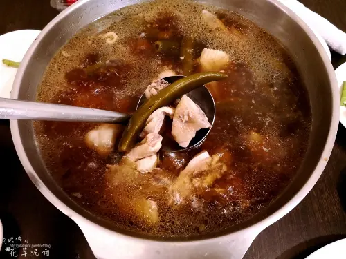 【高雄-前金區】雞老二食補雞湯