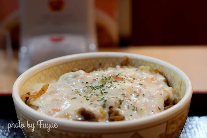 |台北內湖‧日式| 日本連鎖丼飯專門店《Sukiya すき家》美味牛丼59元起/捷運葫州站(附菜單)