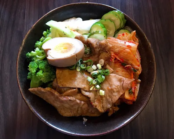 【信義】黑貓食堂燒肉飯｜小資上班族的好選擇＊