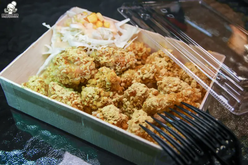 卡滋卡滋獨特酥脆口感的掌握鮮雞，獨家風味唰嘴炸物 x 新崛江必吃美食