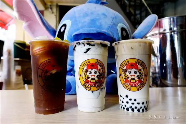 【台中北屯飲料】小珍妮-黑糖爆冰紅茶。天然黑糖紅茶冰，健康且風味獨特