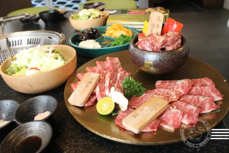 台中 中區。瓦庫燒肉-走進時光隧道裡濃濃日式風情老宅燒肉店|IG打卡熱點|近火車站|好吃到不要不要的|推薦