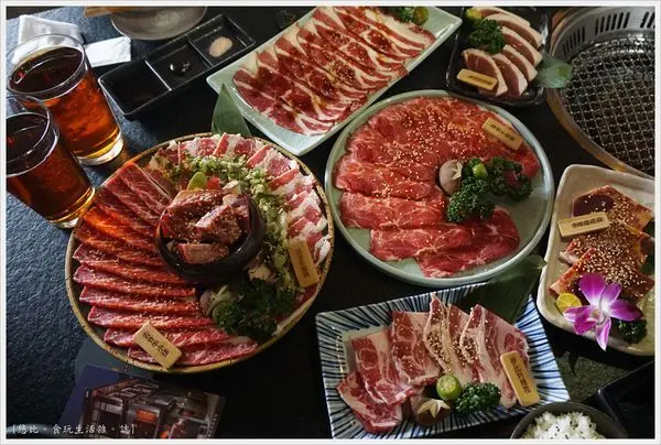 [台中|中區 紅磚老屋古宅。瓦庫燒肉WOW COOL]