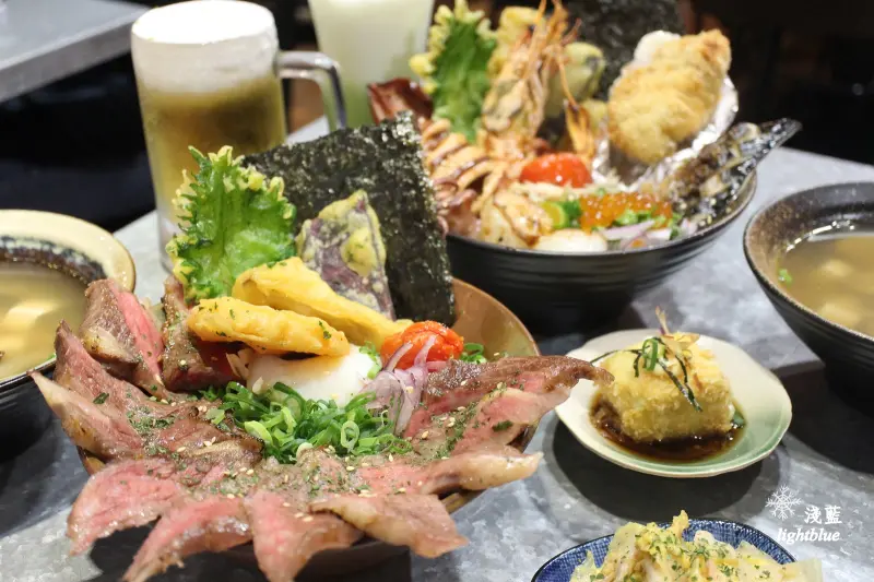[ 忠孝敦化站美食 ] 淺藍 × 漂丿燒肉食堂～肉跟海鮮都多到滿出來的東區霸氣美味燒肉丼，爆紅有理