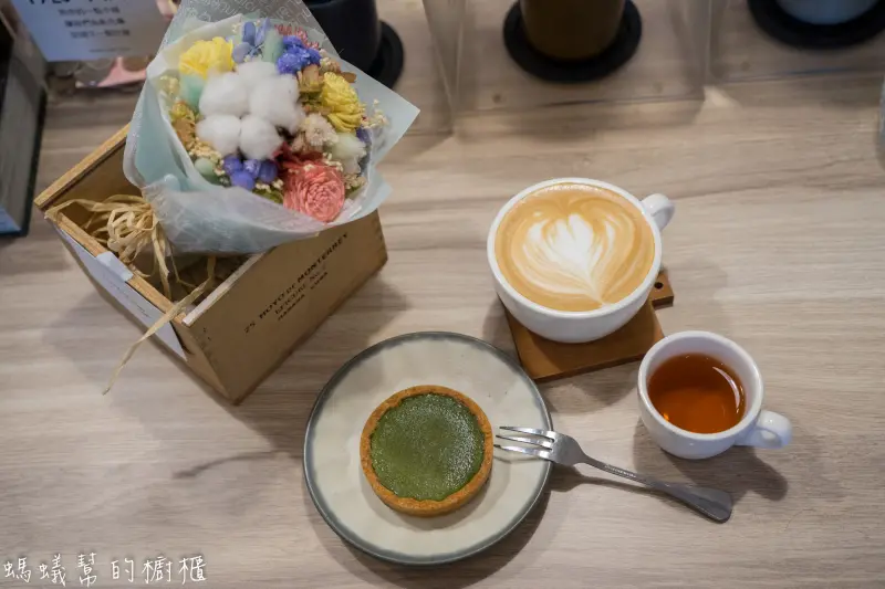 手作獨立思考咖啡Tzemdas Kaffa|城市裡的寧靜空間，點杯咖啡坐下，彰化市低調咖啡館。