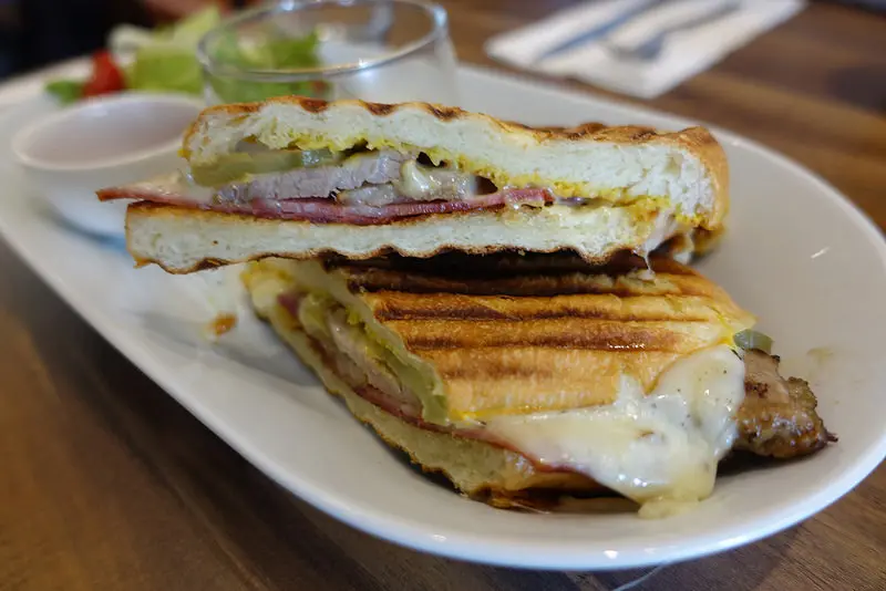 (胖樺食記)捷運民權西路站推薦咖啡廳「來唄咖啡」/古巴三明治/手工甜點/內含完整菜單