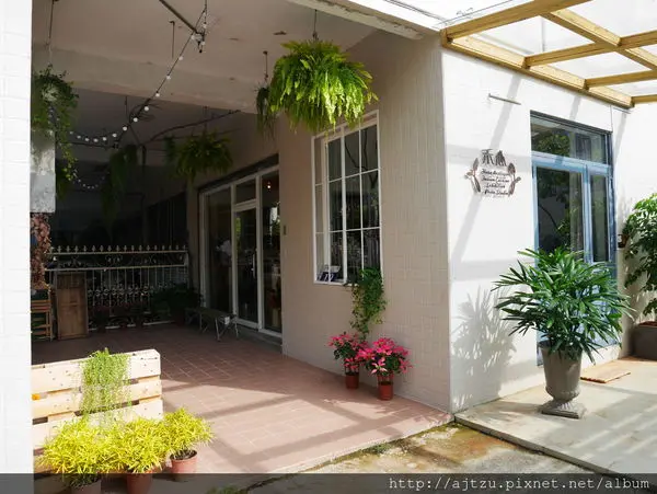 【食記】小森空間Komori // 溫暖的花藝襯托私廚料理之美 @台中