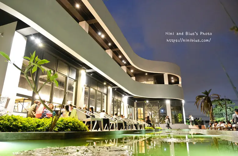 綠朵休閒農場，台中沙鹿龍井夜景餐廳，有大草皮、沙坑、溜滑梯，好停車