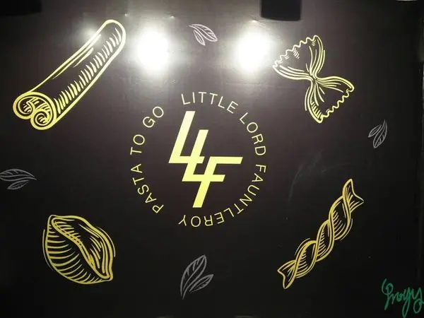 ✳【食記】【板橋】小伯爵義式料理，板橋美味義大利麵/下午茶