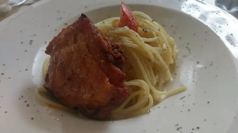 「新北板橋吃喝」健身房邊吃義大利麵～小伯爵義式料理