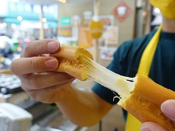 Maji 瑪吉雞蛋糕│台中西區會拉絲的雞蛋糕！麵糊不加一滴水，七款鹹甜口味！現點現烤的下午茶與甜點。向上市場、勤美商圈雞蛋糕推薦