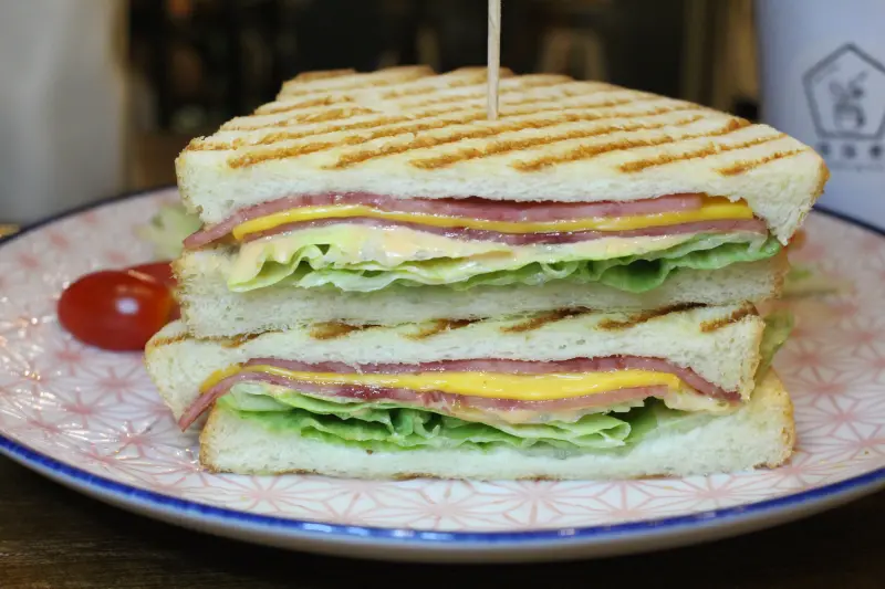 台北士林｜伍伍零550-咖啡與餐．巷弄內有乾燥花夢幻玻璃屋IG熱門打卡咖啡廳