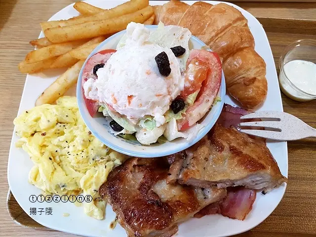 新莊。就在轉彎處的巷弄早午餐。好日食堂good day2～